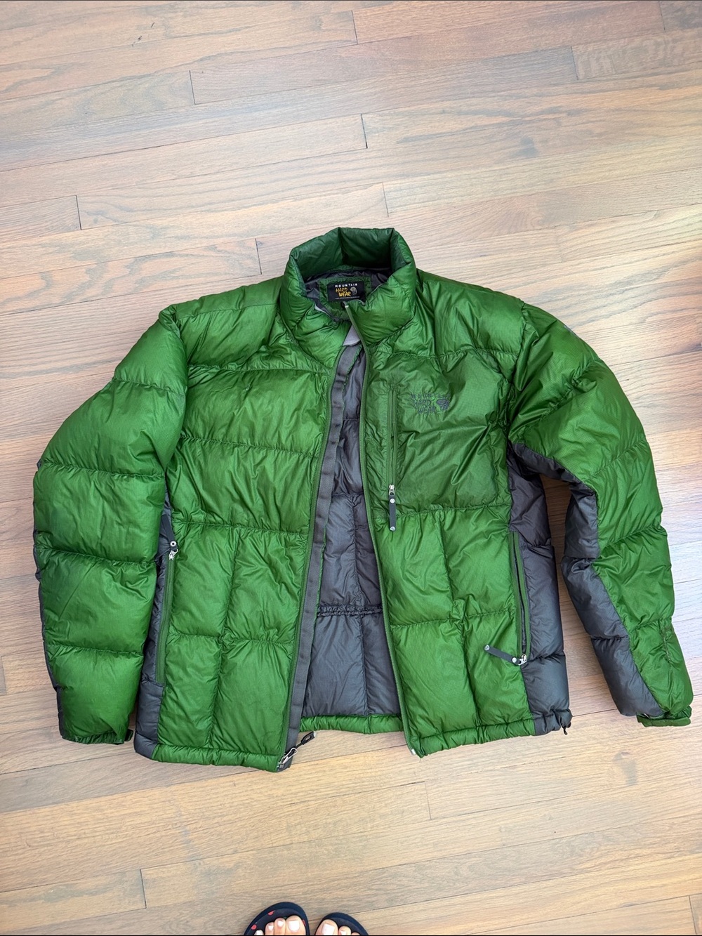 Mountain Hardwear Men's Green Down Puffer Jacket